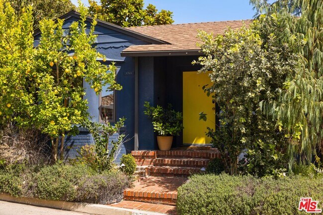 Photo - 1710 N Dillon St