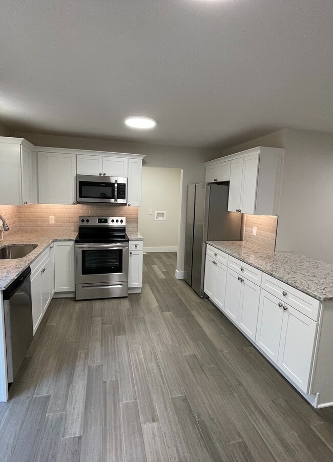 Building Photo - Hickory Unit 15118