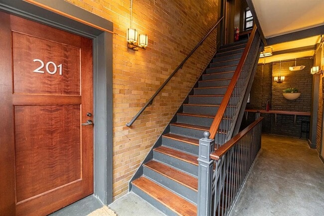 Photo - 14 W 14th St Unit 201