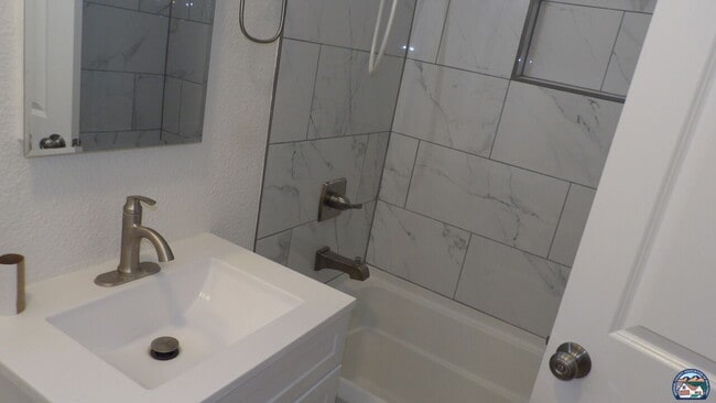Photo - 1167 N 18th St