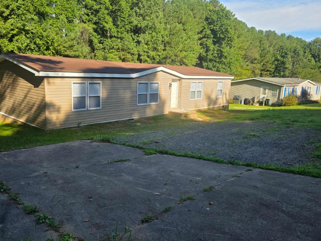 Building Photo - 205 Bud Black Rd Rental