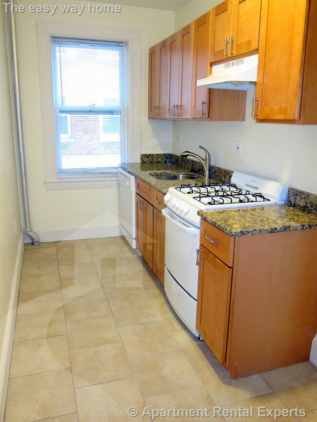 Building Photo - 155 Summer St Unit #3F Rental