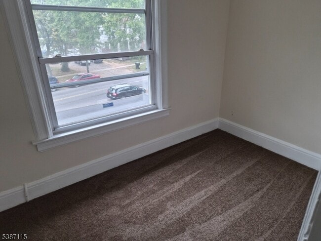 Photo - 510 E 7th St