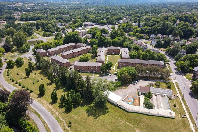 Building Photo - Centennial Gardens Rental