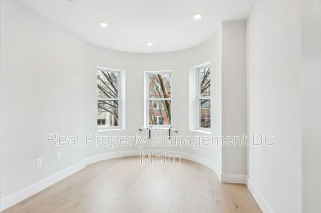 Photo - 1112 6th St NW