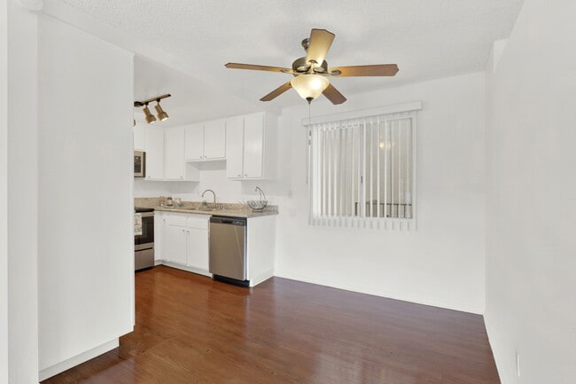 Kitchen/Dining Area