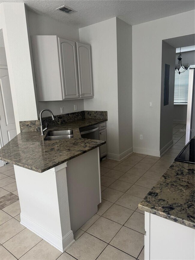 Photo - 12976 Borland St