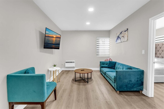 Photo - 10004 E Bay Harbor Dr Unidad SI ID1527165P