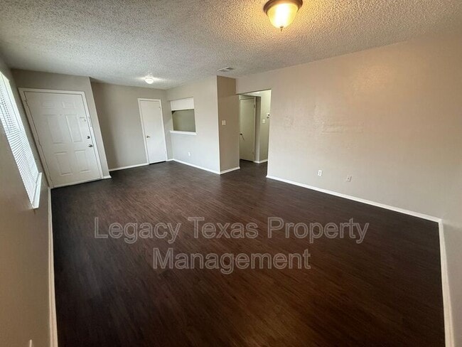 Photo - 1704 Short St Unidad C