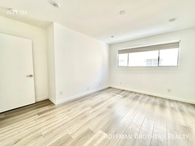 Photo - 318 S Mariposa Ave