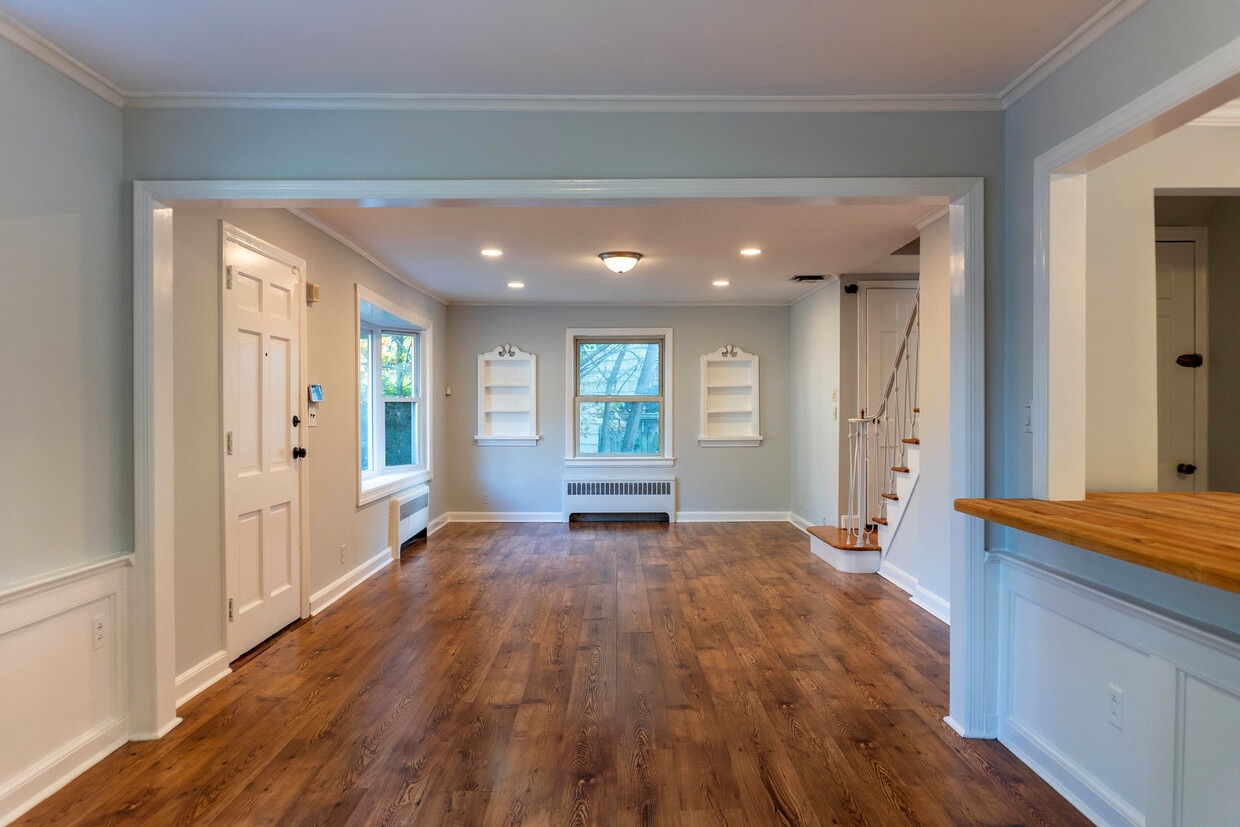 Photo - 1603 Westover Rd (Linden, NJ)