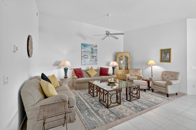 Photo - 7542 Quinto Dr