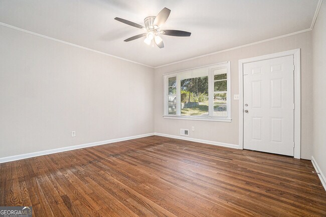 Photo - 3866 Cedar Dr