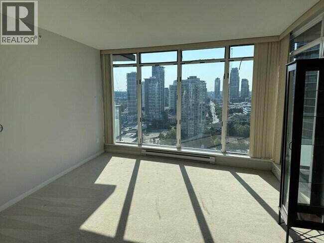 2133 Douglas Rd Unit 2202