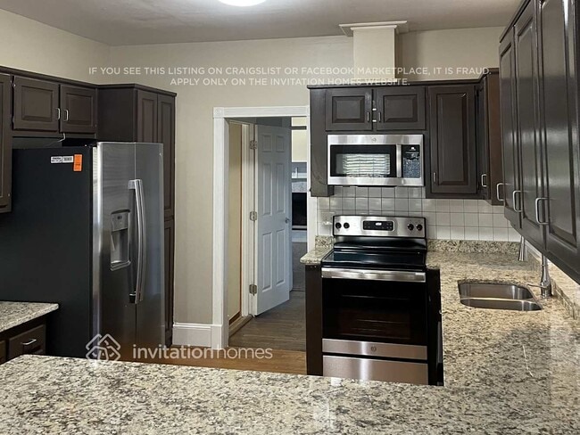 Photo - 1459 Dunsford Cir NW