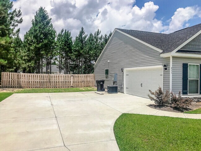 Photo - 311 Tryon Pl