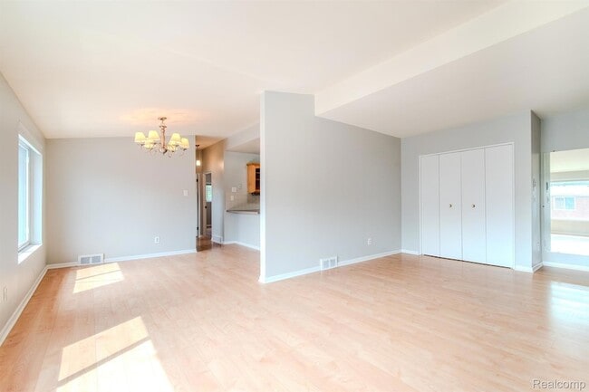 Photo - 361 N Eton St