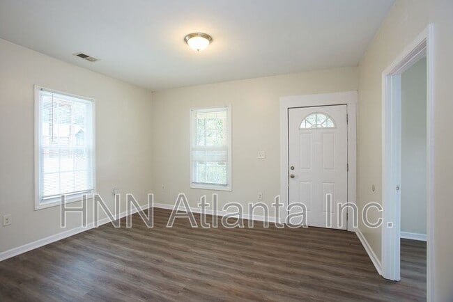 Photo - 1049 Sims St SW