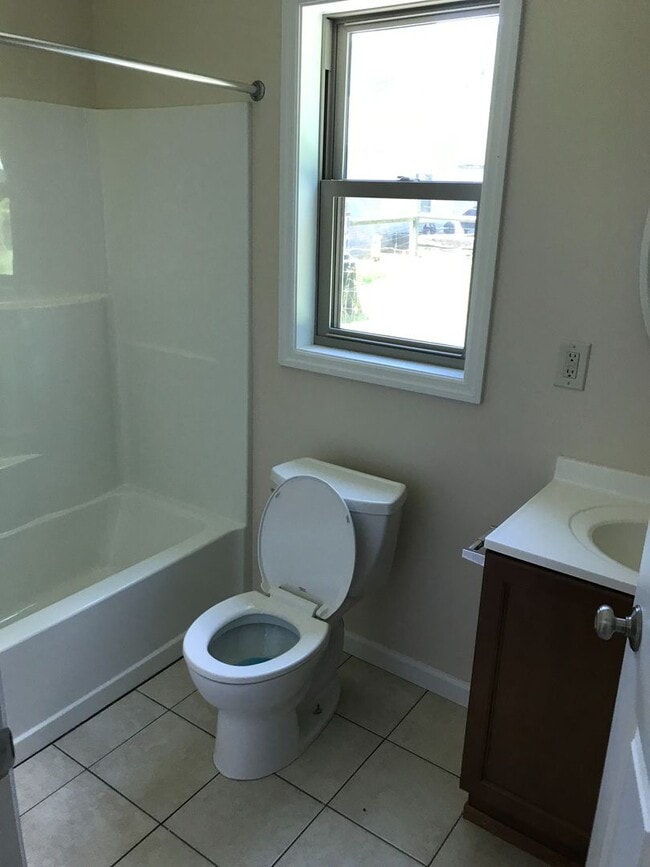 Building Photo - 239-245 Beaver Street (W) Unit 241