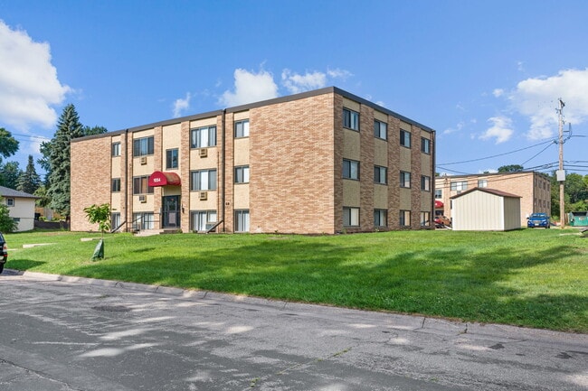 Photo - Clark Place Apartments & Townhomes