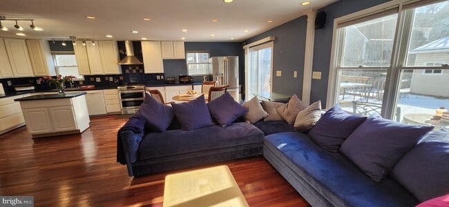 Photo - 5712 7th St N