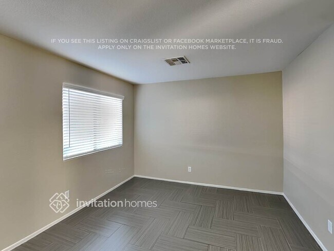 Photo - 30546 N Honeysuckle Dr