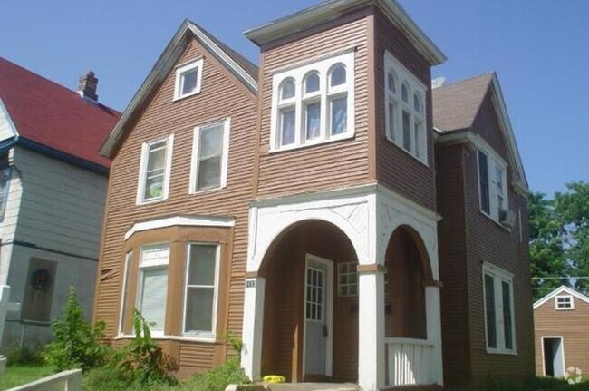 Building Photo - 1153 Sherburne Ave Rental