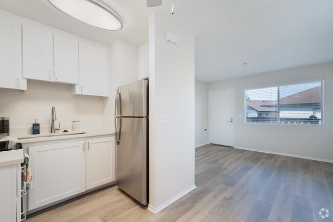1BR, 1BA - The Lark