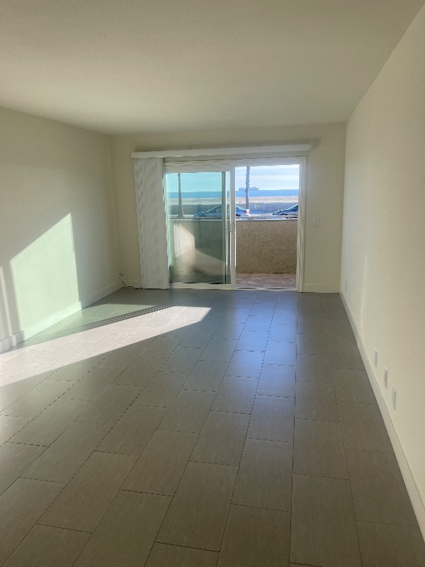 Photo - 284 E Surfside Dr