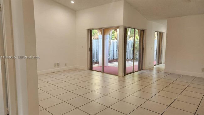 Photo - 1365 Springside Dr