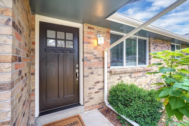 Photo - 4620 Holland St