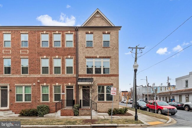 Photo - 241 S Macon St. Townhome