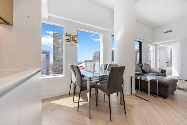 Photo - 225 Adelaide St W Unit SI ID1357656P