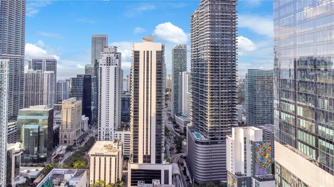 Photo - 1010 Brickell Ave Unidad 4111 Rental