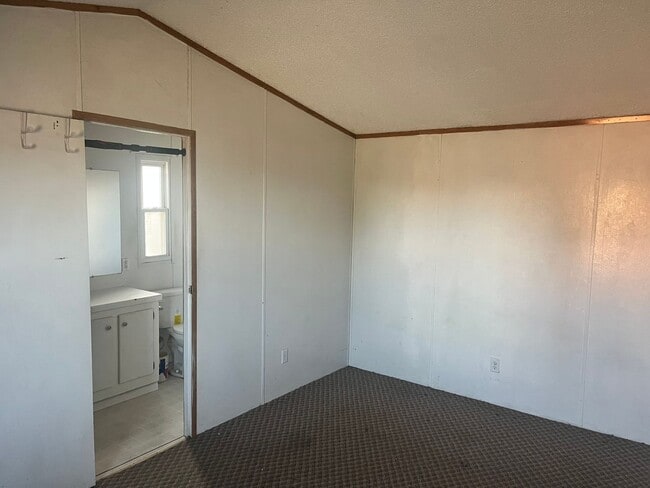 Photo - REMODELED 2 BEDROOM 2 BATH MANUFACTURED HOME IN BUSHLAND ISD