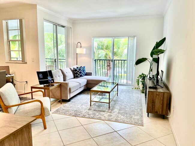 Photo - 3165 NE 184th St Unidad 6301