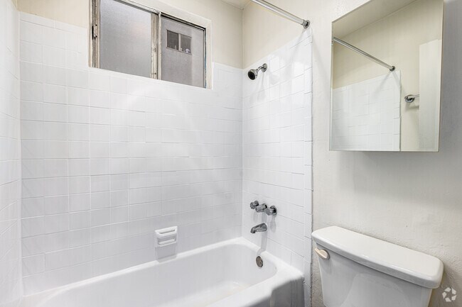 Bachelor Studio - 235SF - Bathroom