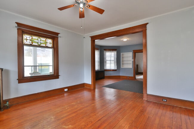 Photo - 503 S Broadway