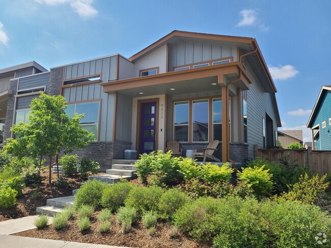 Building Photo - Ranch style home in Central Park.