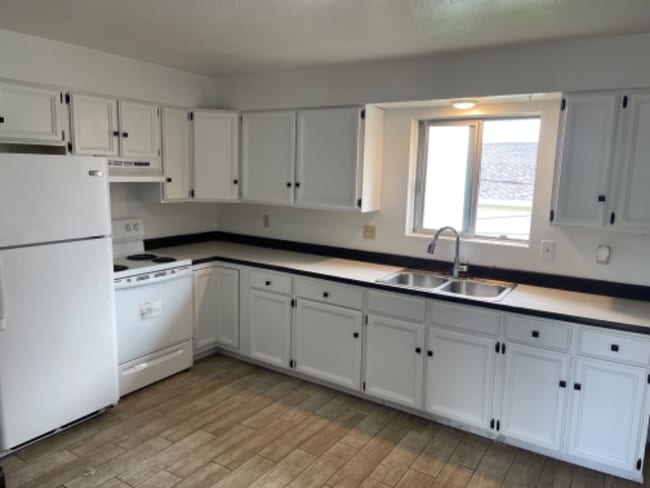 Photo - 1706 N Hayes