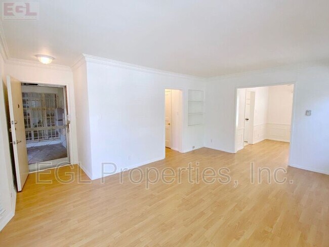 Photo - 923 Le Doux Rd