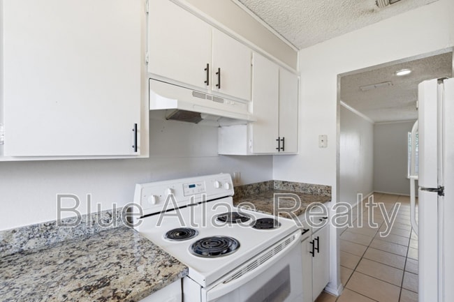 Photo - 3828 Coates Cir