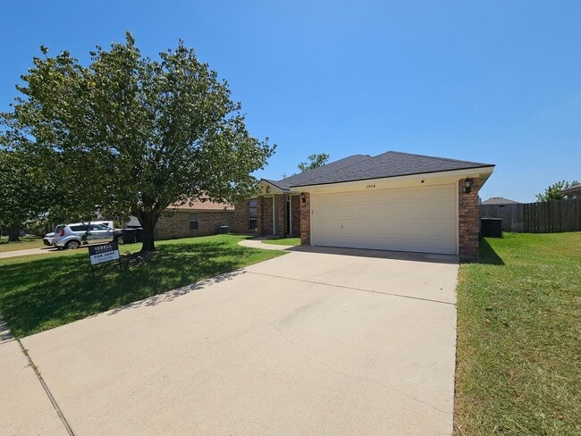 Building Photo - 3904 Frigate Dr