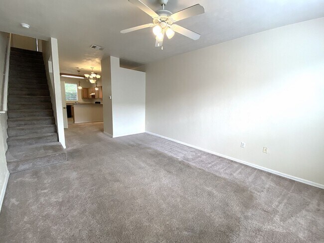 Photo - Kensington North #1608 - Pet Friendly!