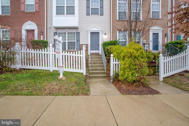 Building Photo - 1612 Fernwood Dr