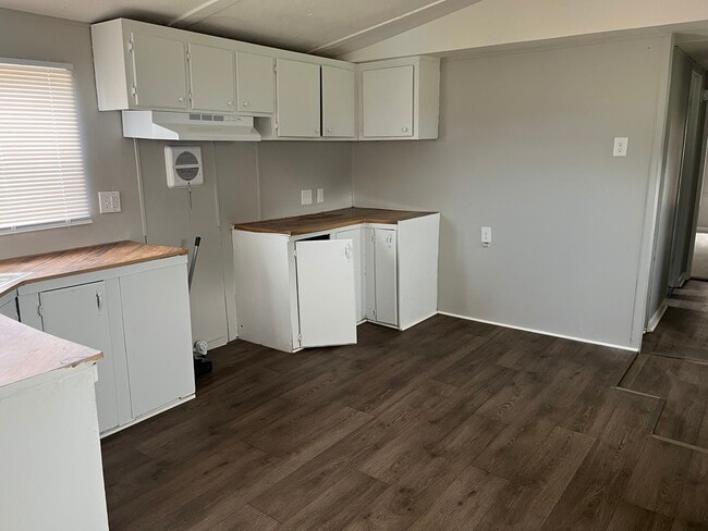 Photo - 207 Heath Rd