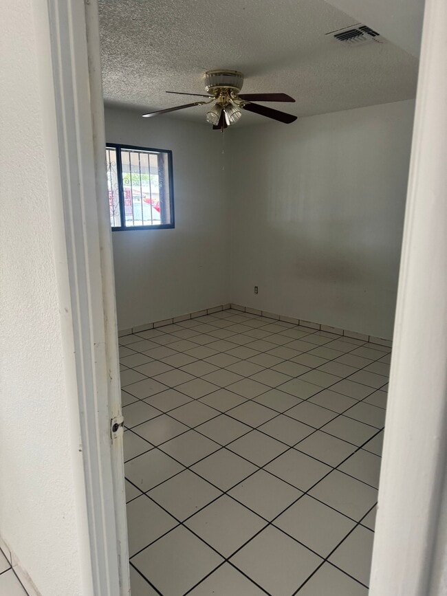 Photo - 7602 W Whitton Ave