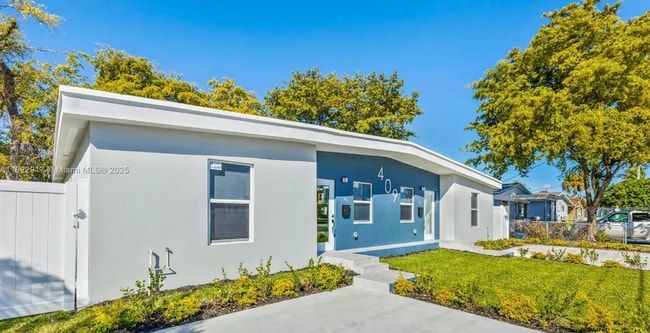 Photo - 409 NW 4th Ave Unit B