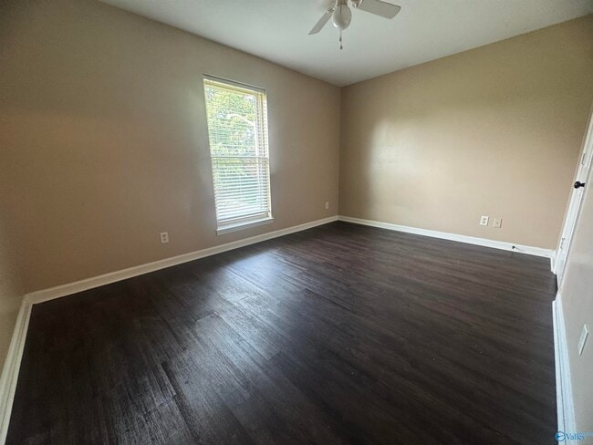 Photo - 2609 Wynterhall Rd SE