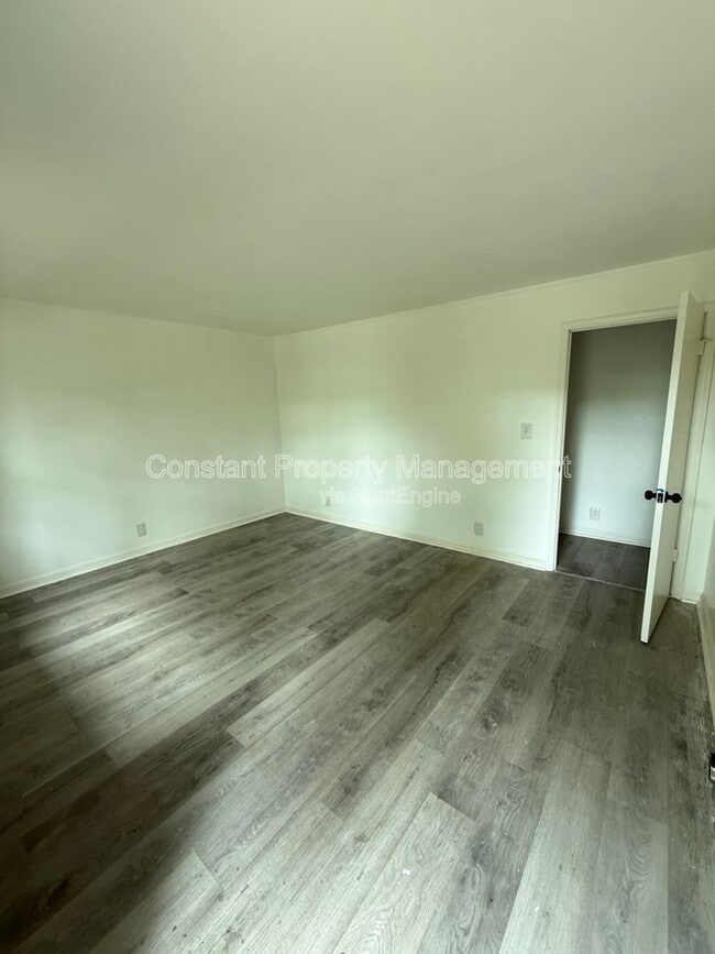 Photo - 4158 Log Cabin Dr
